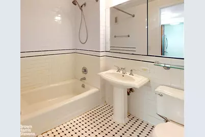 300 W 135th Street #4M, New York City, NY 10030 - Photo 6