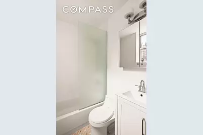 26 Gramercy Park S #5F, New York, NY 10003 - Photo 4