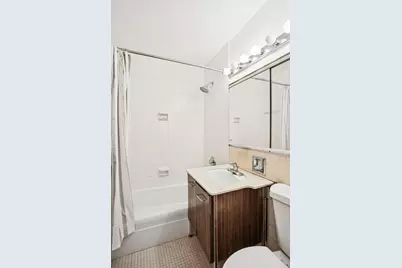 155 W 68th Street #10-16, New York, NY 10023 - Photo 4
