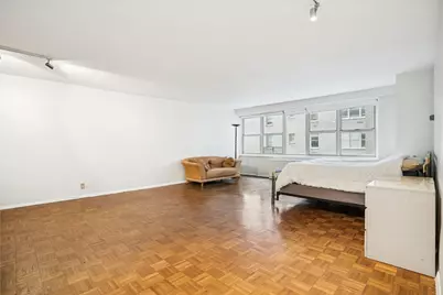 155 W 68th Street #10-16, New York, NY 10023 - Photo 2
