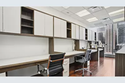 50 W 47th Street #1711, New York City, NY 10036 - Photo 4