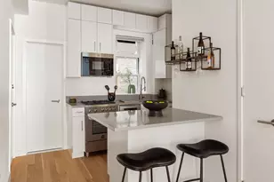 214 W 16th St, New York City, NY 10011 - Photo 6