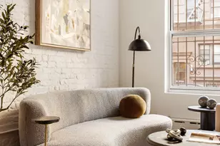 214 W 16th St, New York City, NY 10011 - Photo 2