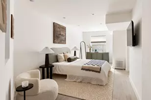 214 W 16th St, New York City, NY 10011 - Photo 4
