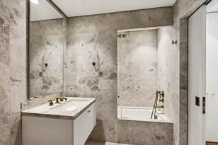 527 W 27th St, New York City, NY 10001 - Photo 4