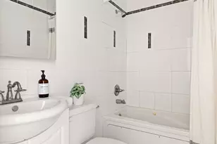 963 Kent Ave, New York City, NY 11205 - Photo 6