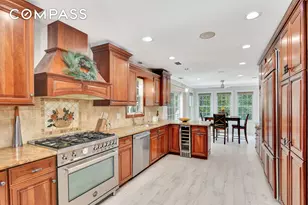 215 Lawrence Ave, New York City, NY 10310 - Photo 8