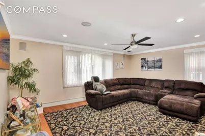 215 Lawrence Avenue, New York City, NY 10310 - Photo 4