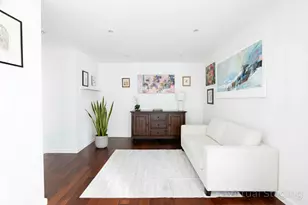 340 W 55th St, New York City, NY 10019 - Photo 4