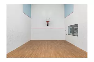 235 E 40th St, New York City, NY 10016 - Photo 14