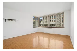 235 E 40th St, New York City, NY 10016 - Photo 4