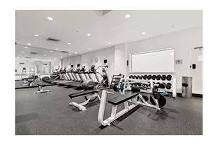 235 E 40th St, New York City, NY 10016 - Photo 16