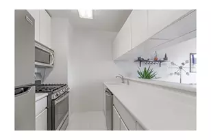 235 E 40th St, New York City, NY 10016 - Photo 12