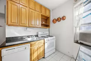 225 E 74th St, New York City, NY 10021 - Photo 22