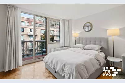 393 W 49th Street #4DD, New York, NY 10019 - Photo 4