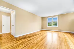 66-37 Yellowstone Blvd, Forest Hills, NY 11375 - Photo 20