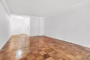 310 W 56th St, New York City, NY 10019 - Photo 4