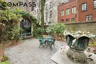 219 E 49th St, New York City, NY 10017 - Photo 18