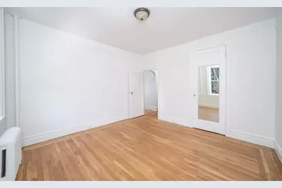 35-27 80th Street #32, New York City, NY 11372 - Photo 4