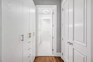 18 E 62nd St, New York City, NY 10065 - Photo 10