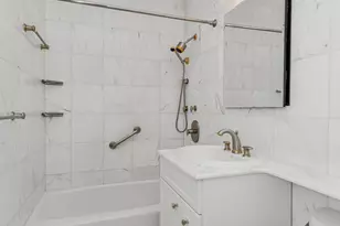 400 E 56th St, New York City, NY 10022 - Photo 8