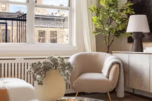 166 W 76th St, New York City, NY 10023 - Photo 2