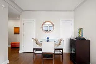 320 W 89th St, New York City, NY 10024 - Photo 4