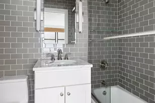 201 E 21st St, New York, NY 10010 - Photo 6