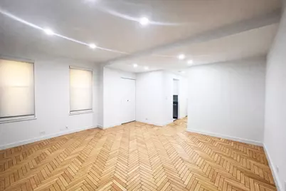 106 Central Park S #10E, New York, NY 10019 - Photo 4