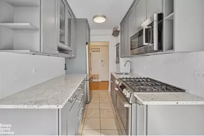 3103 Fairfield Avenue #5D, New York City, NY 10463 - Photo 8
