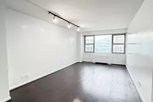 85-15 Main St, New York City, NY 11435 - Photo 10