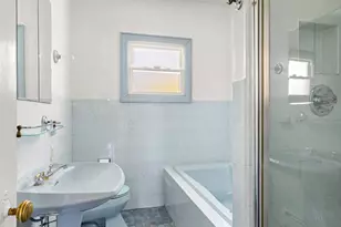 792 E 21st St, Brooklyn, NY 11210 - Photo 14