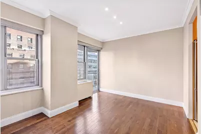 118 E 60th Street #8CD, New York City, NY 10022 - Photo 4