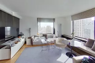 100 W 39th St, New York City, NY 10018 - Photo 2