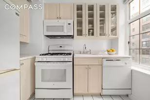 405 W 23rd St, New York City, NY 10011 - Photo 4