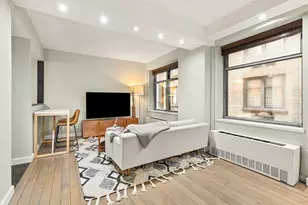 100 W 58th St, New York, NY 10019 - Photo 2