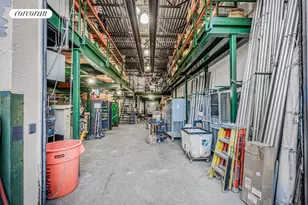 162-12-20 77th Rd, New York City, NY 11366 - Photo 34