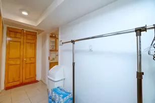 63-10 Saunders St, New York City, NY 11374 - Photo 28