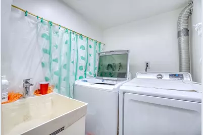 63-10 Saunders Street #HOUSE, New York City, NY 11374 - Photo 22