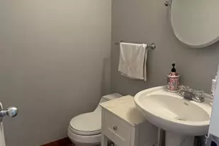 145 E 48th St, New York City, NY 10017 - Photo 10