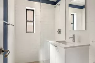 319 W 18th St, New York City, NY 10011 - Photo 4