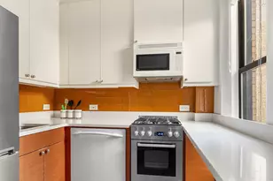 319 W 18th St, New York City, NY 10011 - Photo 4