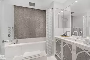 200 E 69th St, New York City, NY 10021 - Photo 22