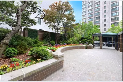 188 E 64th Street #2006, New York, NY 10065 - Photo 16