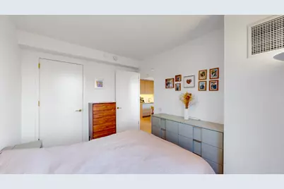 3 Court Square #4205, New York City, NY 11101 - Photo 6