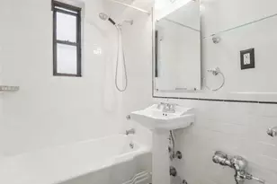 3535 Kings College Pl, New York City, NY 10467 - Photo 6