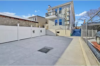 33 Hale Avenue, New York City, NY 11208 - Photo 48