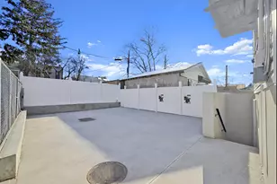 33 Hale Ave, New York City, NY 11208 - Photo 46