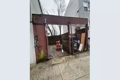 99-02 212th Street, New York City, NY 11429 - Photo 4
