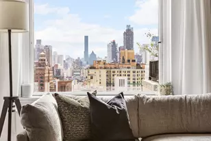 320 E 72nd St, New York City, NY 10021 - Photo 2